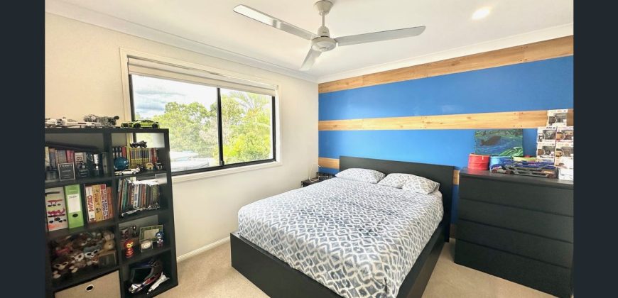 1 Manra Way, Pacific Pines, Qld 4211