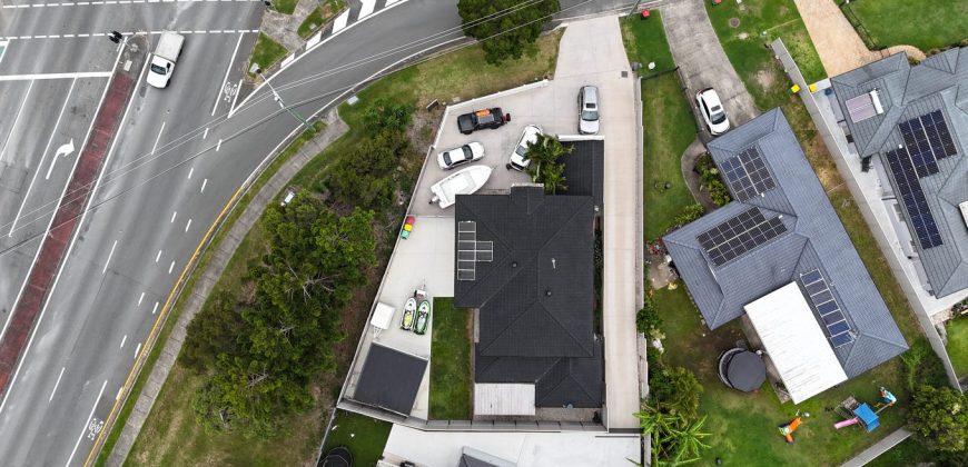 1 Manra Way, Pacific Pines, Qld 4211