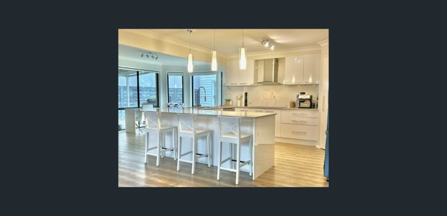 1 Manra Way, Pacific Pines, Qld 4211